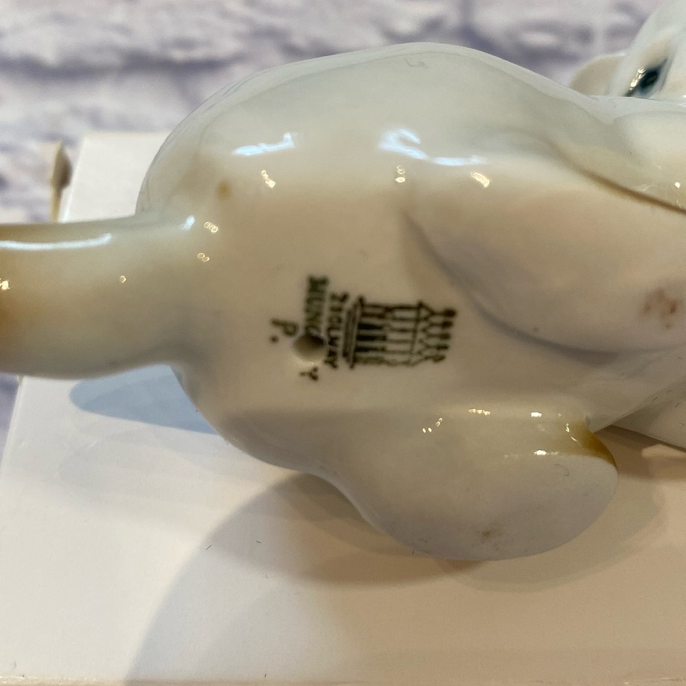 Zsolnay Vintage Hungarian Porcelain Cat Figurine - Picture 5 of 7